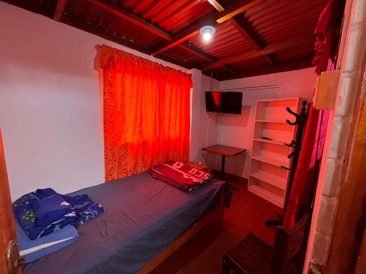 ホテル Casa Gonzales A 10 Min Del Megapuerto チャンカイ エクステリア 写真